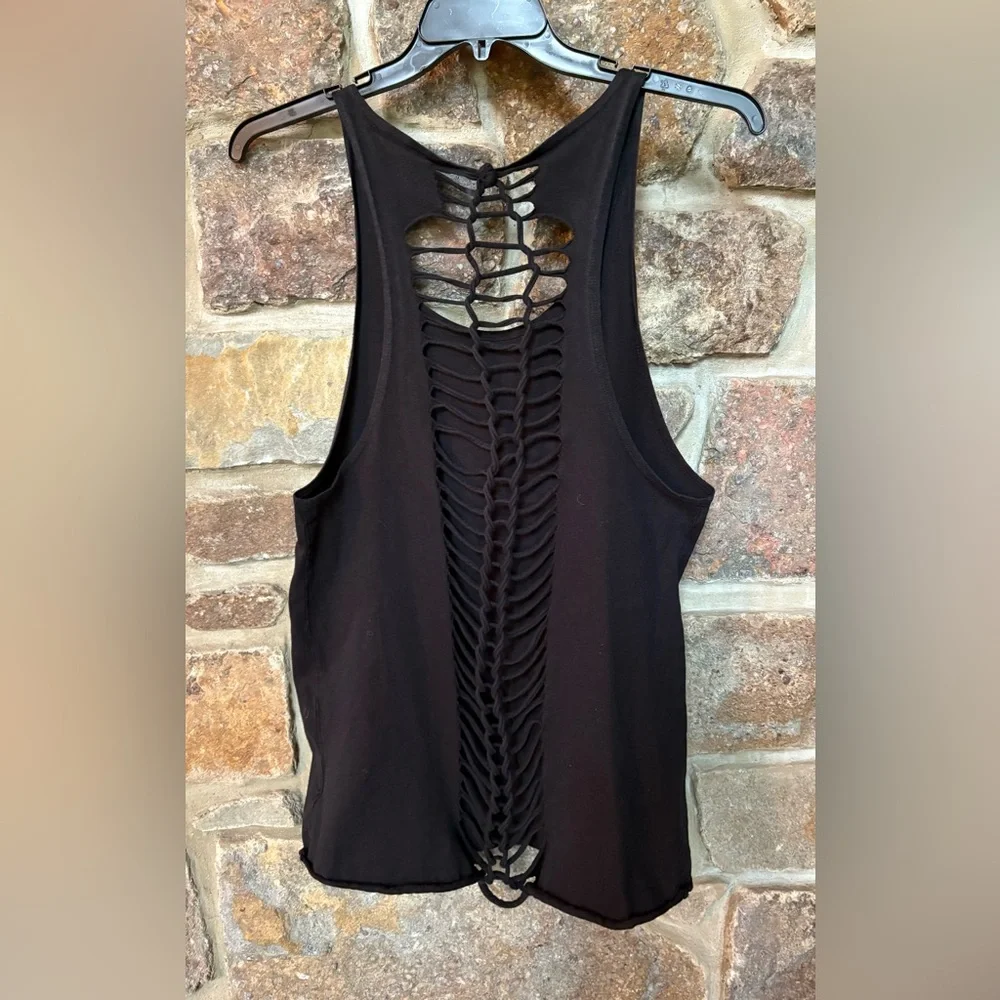 TRULY MADLY DEEPLY LONG RAG RIPPED OPEN BACK SHIRT - Picture 4 of 5